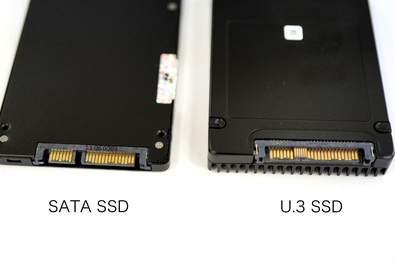 U3 SSDの端子とSATA SSDの端子の比較